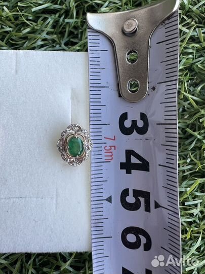 Серьги с натуральным изумрудом золотые