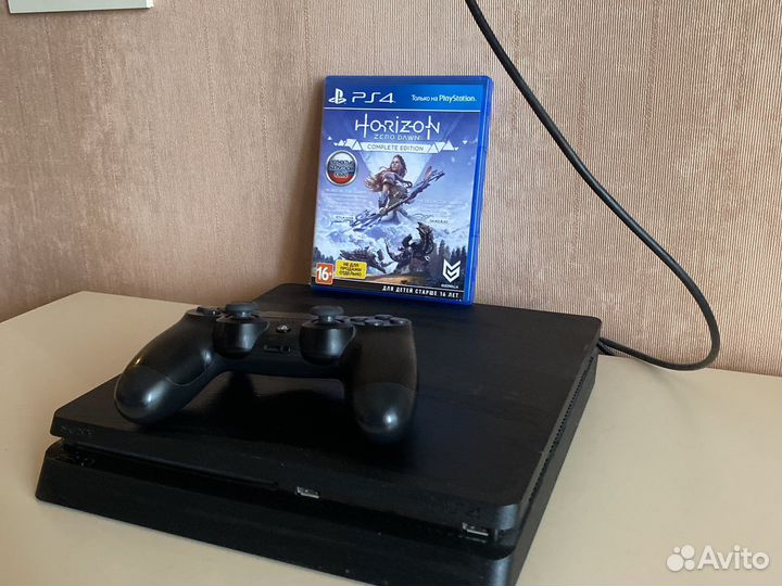 Sony PS4 slim 1tb + 2 джойстика