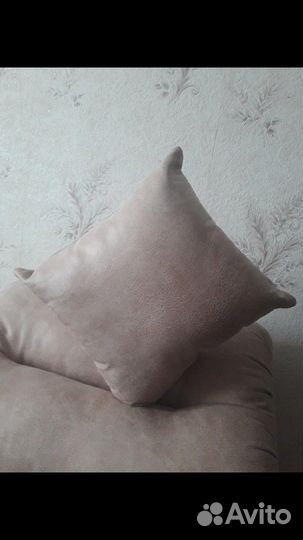 Подушка диван 38х41 нов ценза1шт ткань оч.плотная