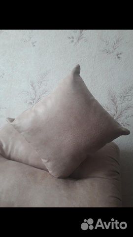 Подушка диван 38х41 нов ценза1шт ткань оч.плотная