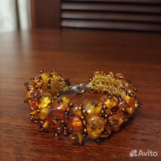 Браслет из янтаря с бисером, ручная работа