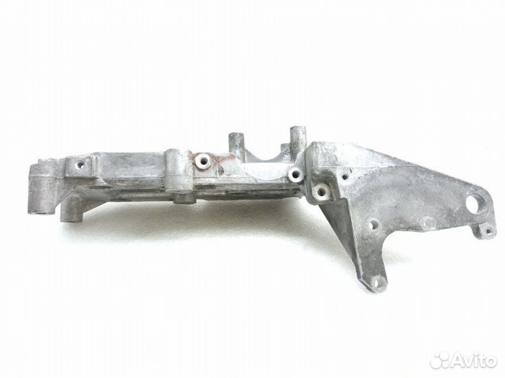 Кронштейн генератора Volvo Xc90 1 2.4D