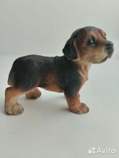 Статуэтка собака 