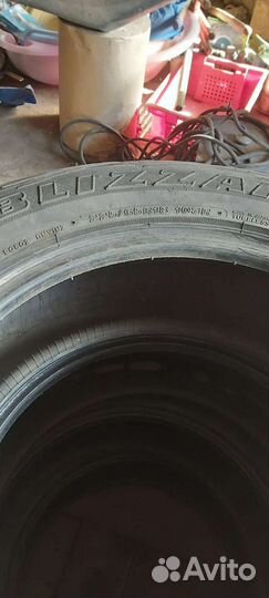 Bridgestone Blizzak DM-V1 5/6 R18 22B