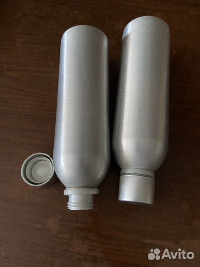 Пустые бутылки из под водки аллюминевые б/у 2 шт