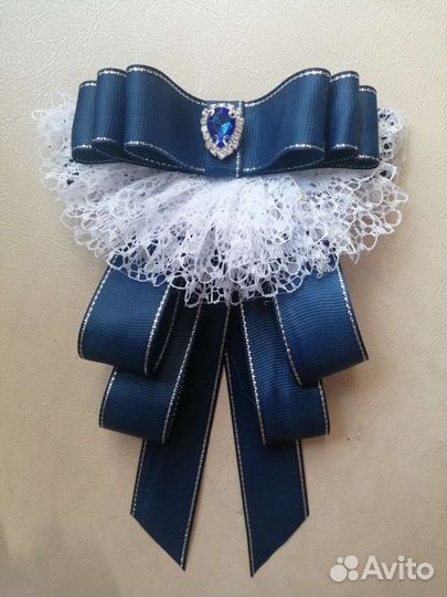 Комплект школьный: галстук-брошь и бантики