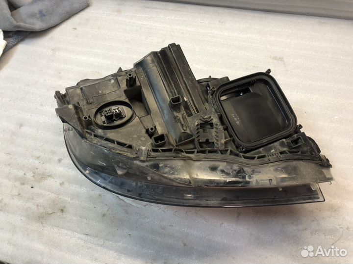 Фара Левая на Mercedes W204 C 204 оригинал