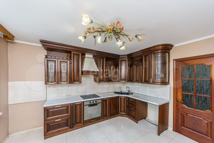 3-к. квартира, 91 м², 3/9 эт.