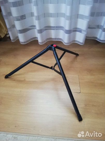 Рулонный экран для проектора