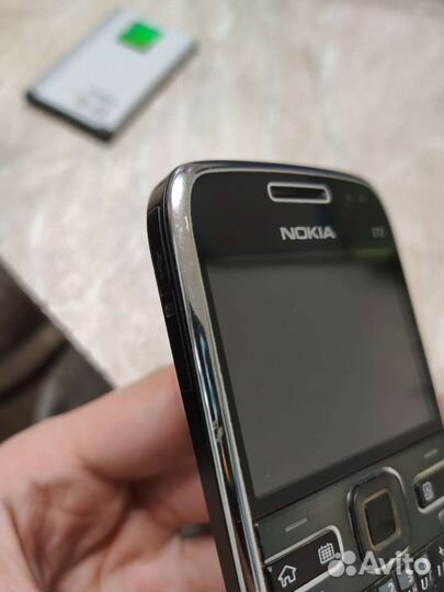 Nokia E72
