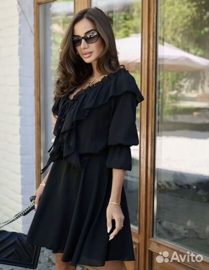 Черное платье с рюшами 42-44 р