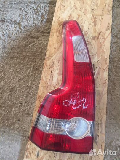 Фонарь на Volvo V50 до рест
