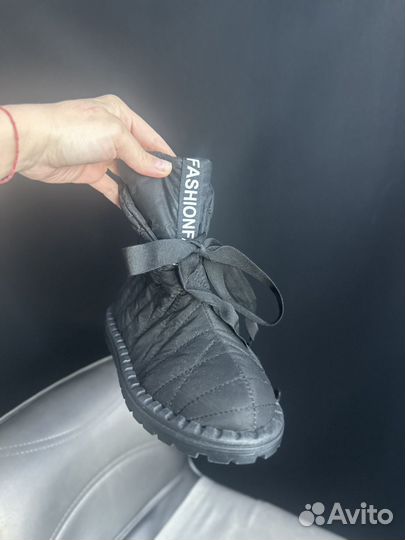 Угги женские 38 размер черные дутые с надписью