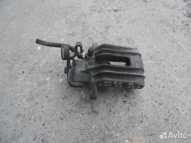 Суппорт задний правый Ауди А4 Б6