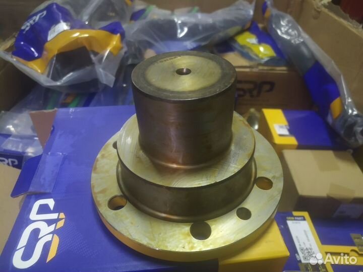 Шкворень сочленения рамы Погрузчик Volvo L45B