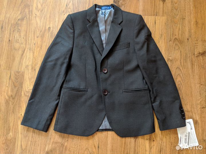 Новый костюм, размер 134-140