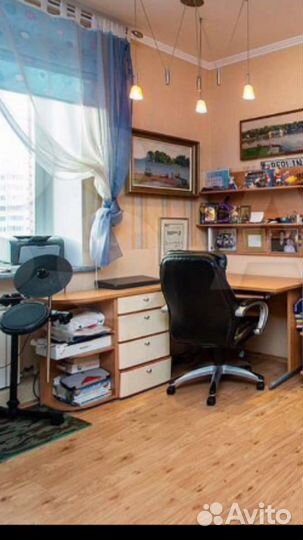 Продам компьютерный стол