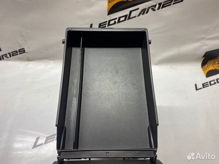 Подлокотник Nissan Murano Z51 VQ35DE 2010