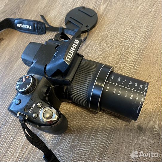 Цифровой фотоаппарат FujiFilm FinePix S4000