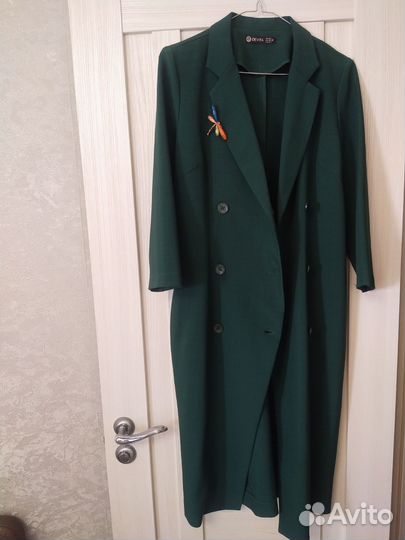 Платье женское 44 размера изумрудного цвета