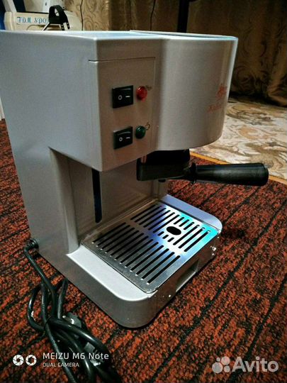 Кофеварка Капсульная Новая Россия