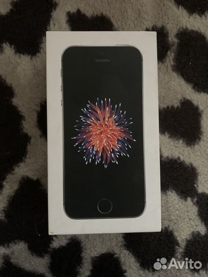 Коробка на телефон iPhone SE