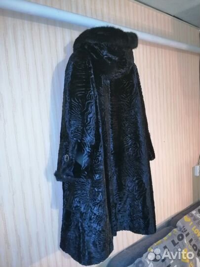 Искусственная шуба с капюшоном
