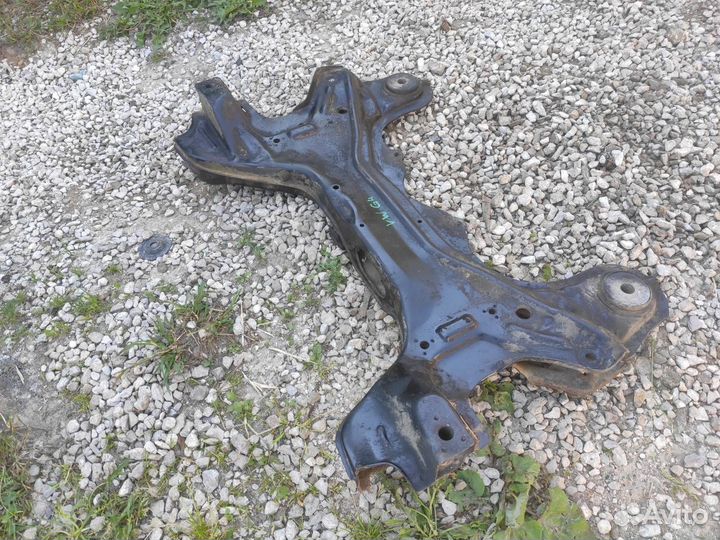 Подрамник передний Volkswagen Golf 4 1J