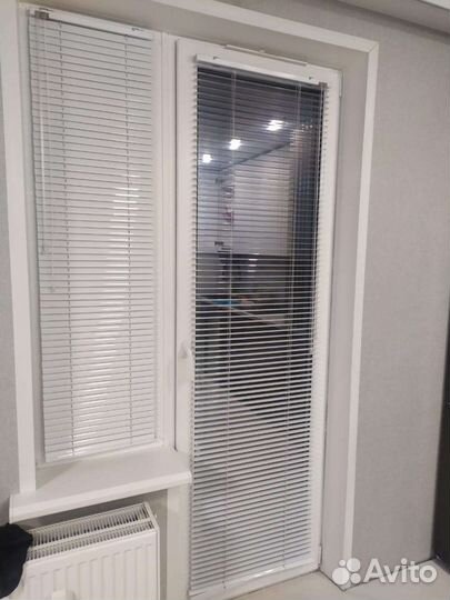 Пластиковые окна с жалюзями