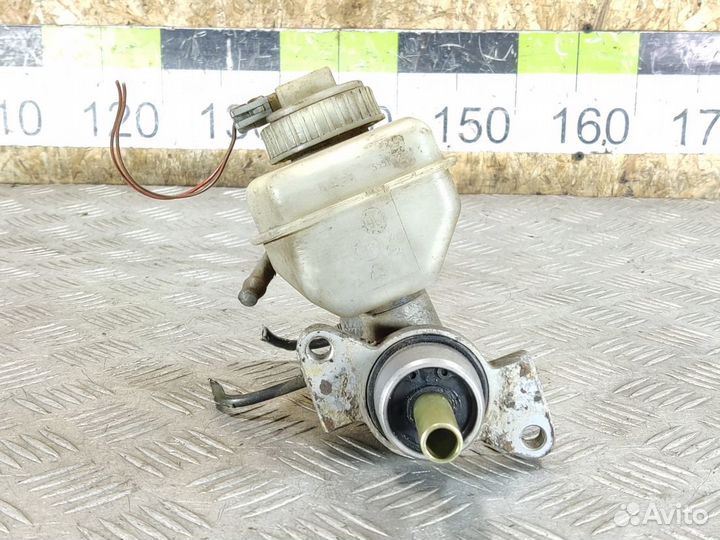 Цилиндр тормозов главный Opel Vectra B