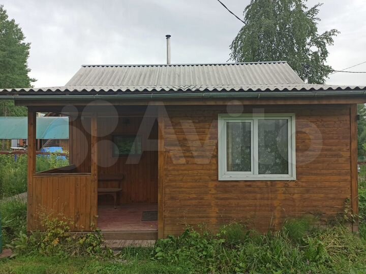 Дом 32 м² на участке 6 сот.