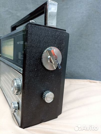 Радиоприемник VEF-202 СССР (сзр)