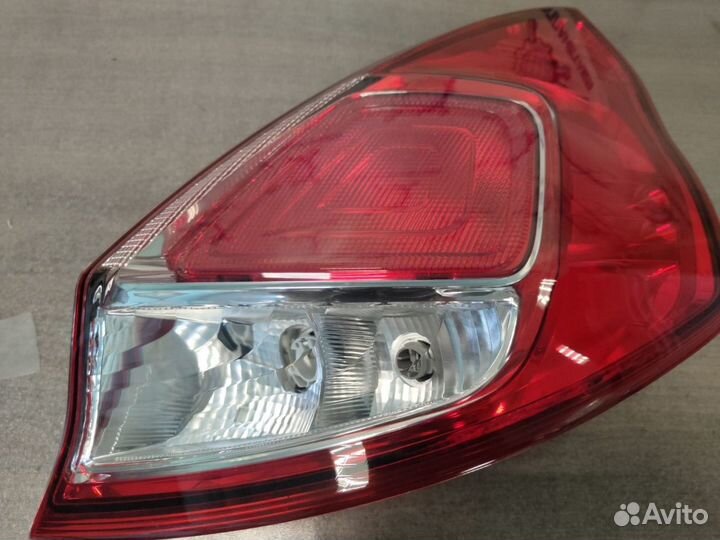 Фонарь правый №68 Ford Fiesta 6 2010