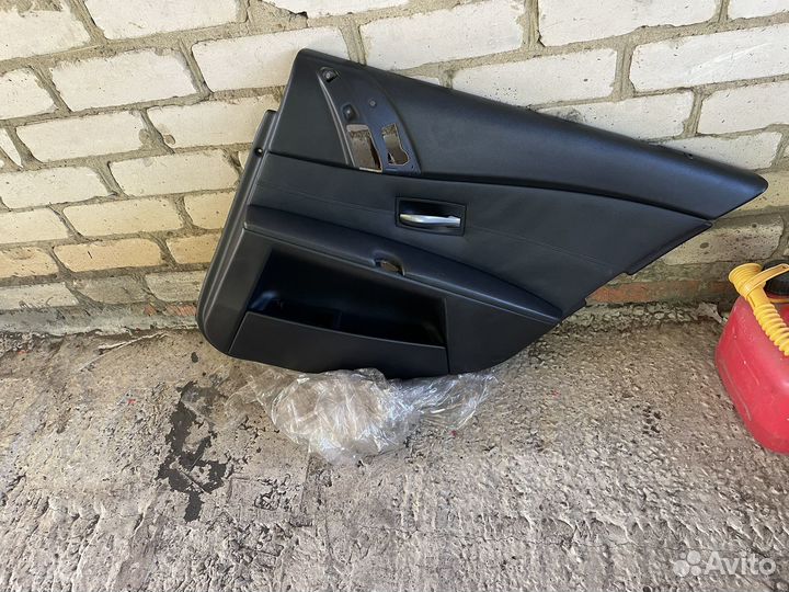 Дверные карты bmw 5 e60/e61 дорест