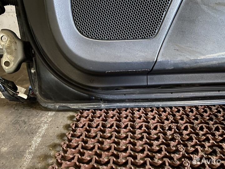 Дверь передняя правая Аурис 1 Toyota Auris