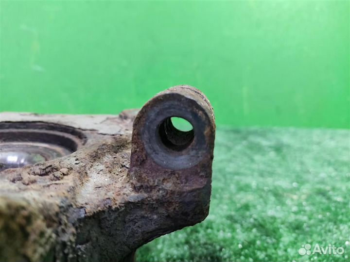 Кулак передний левый Chrysler PT Cruiser 2007