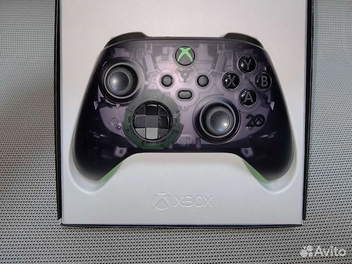 В идеале Xbox Controller (20th Anniversary)