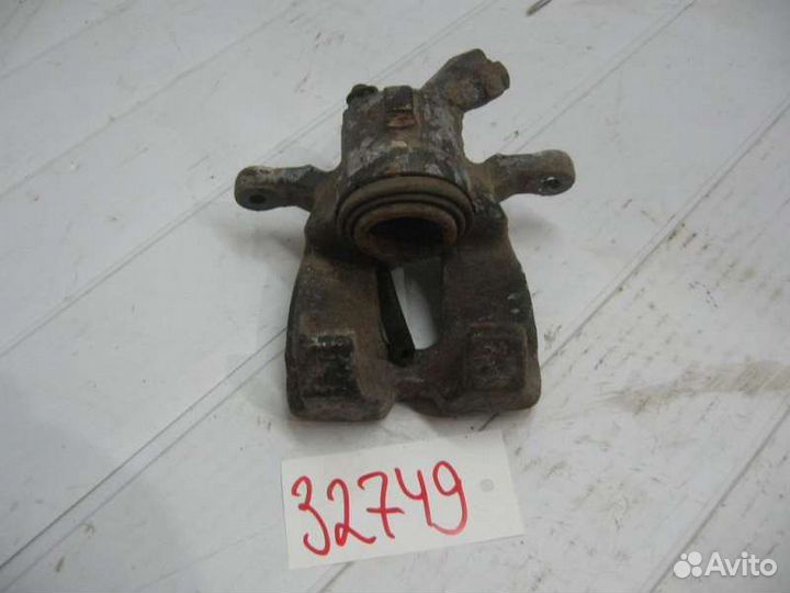 Суппорт задний правый Land Rover Range Rover Sport