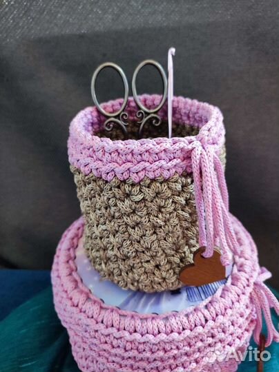 Вязаные корзинки ручной работы