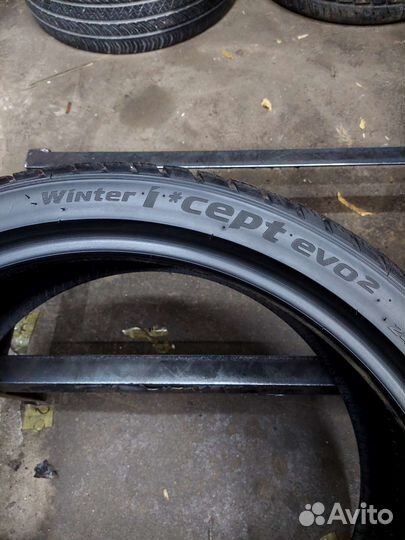 Hankook Winter I'Cept Evo2 W320 245/35 R20 95W