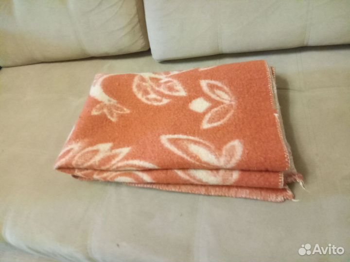 Одеяльце детское шерстяное 127х87 см