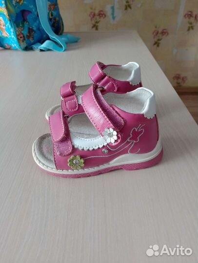 Босоножки для девочки