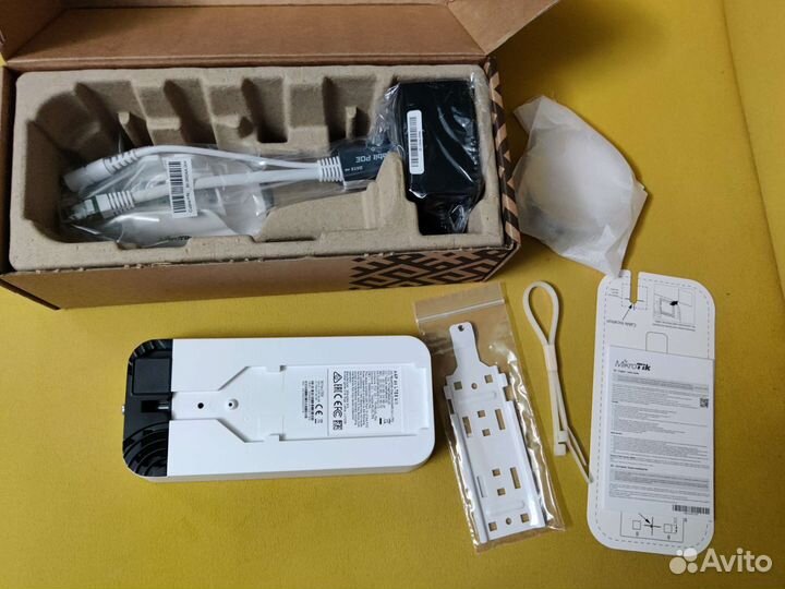 Точка доступа mikrotik wAP AC LTE6 kit