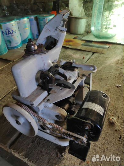 Швейная машинка оверлок бу