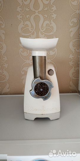 Мясорубка электрическая moulinex