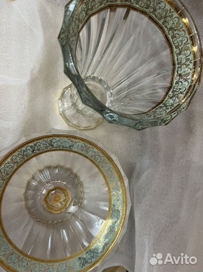 Ваза для фруктов и цветов