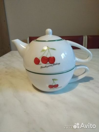 Чайничек заварочный маленький с кружечкой