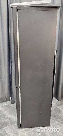 Холодильник ariston