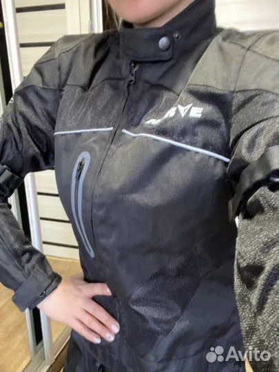 Мотокуртка с защитой