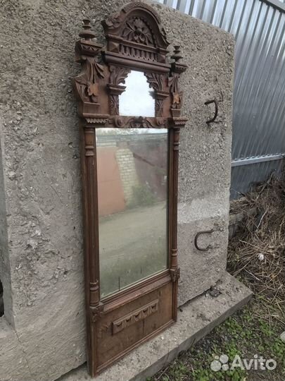 Старинное зеркало
